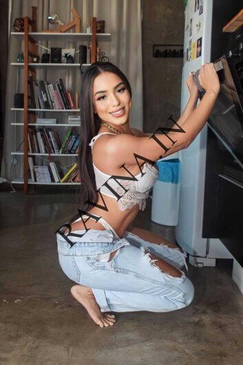 all Girls In Majnu Ka Tilla 8800902898 Mt Female Escort Service In Delhi